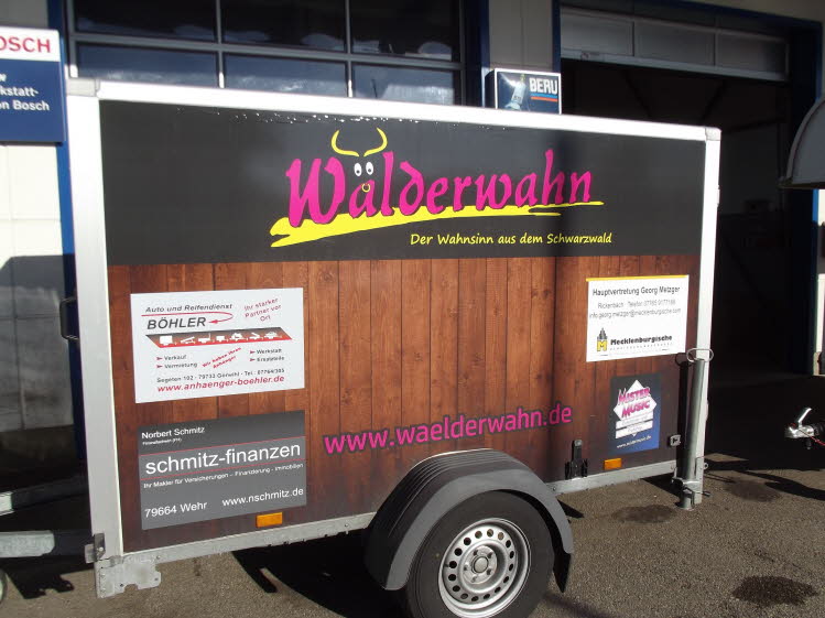 Anhaenger Bhler Waelderwahn Saris Koffer DV135