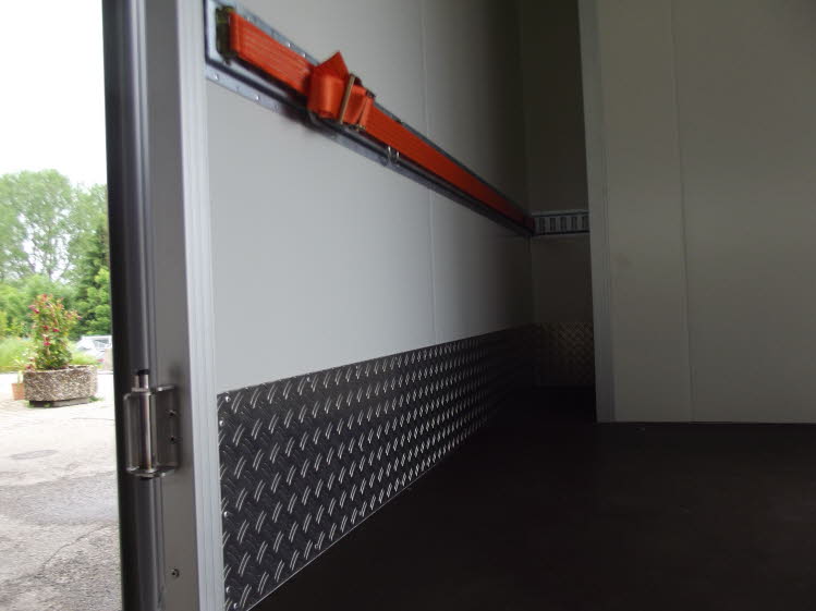 Knig Koffer KHC 182516 Sonderanfertigung Anhnger Bhler 017