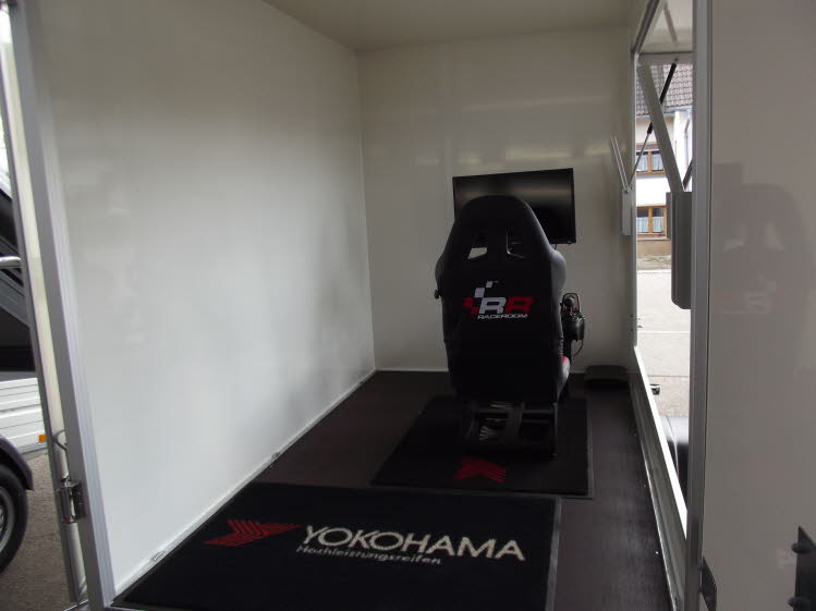 Rennsimulator im Knig 152515 Kofferanhnger Anhnger Bhler001 (4)